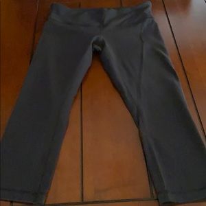 Lululemon cropped pants